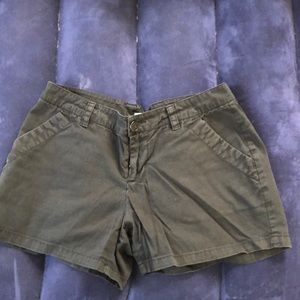 Shorts size 4